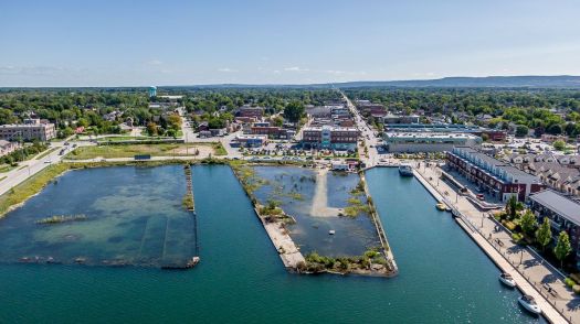 What Is The Difference Between Each Community In Collingwood?